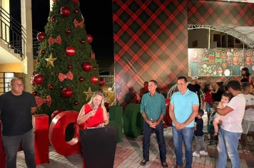 Foto - “Luzes da Esperança” transforma Nazaré Paulista e inaugura o Natal 2025 com emoção e brilho