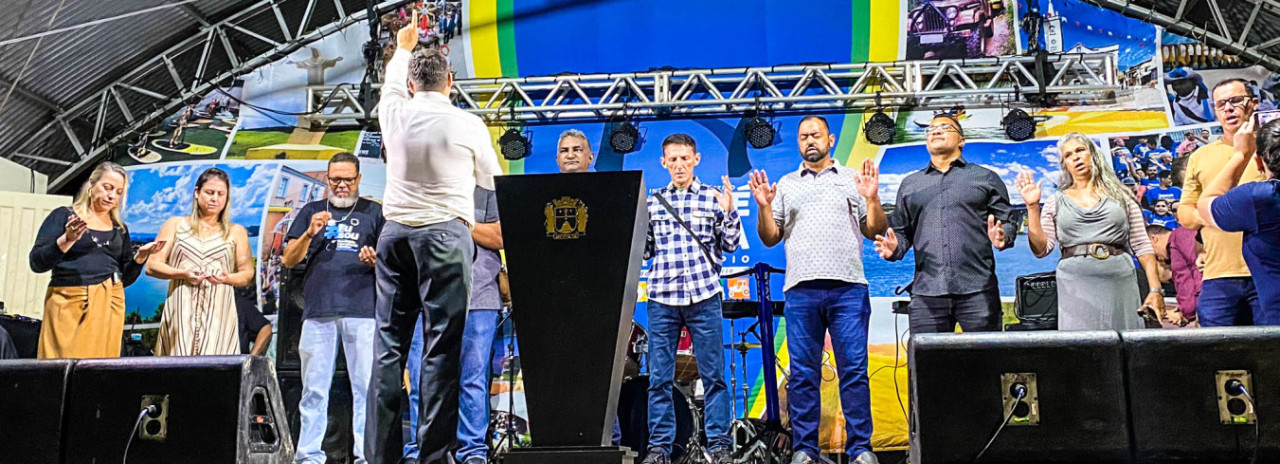 Praça Álvaro Guião em Nazaré Paulista recebeu Sábado com Fé, Louvor e Adoração