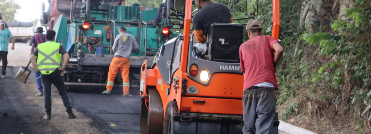 Prefeitura de Nazaré Paulista retoma obras de pavimentação do Morro da Paina