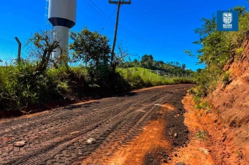 PREFEITURA REALIZA MANUTENÇÕES NA ESTRADA DO CASCALHEIRO 
