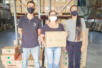 Fundo Social de Solidariedade de Nazaré Paulista recebe doação de 160 litros de álcool em gel da empresa Avenca