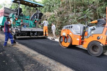 Prefeitura de Nazaré Paulista retoma obras de pavimentação do Morro da Paina