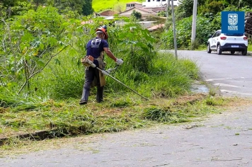PREFEITURA DE NAZARÉ PAULISTA REALIZA SERVIÇOS DE ZELADORIA NO BAIRRO VICENTE NUNES