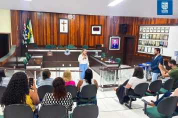 Nazaré Paulista realiza abertura da Campanha Abril Azul na Câmara Municipal
