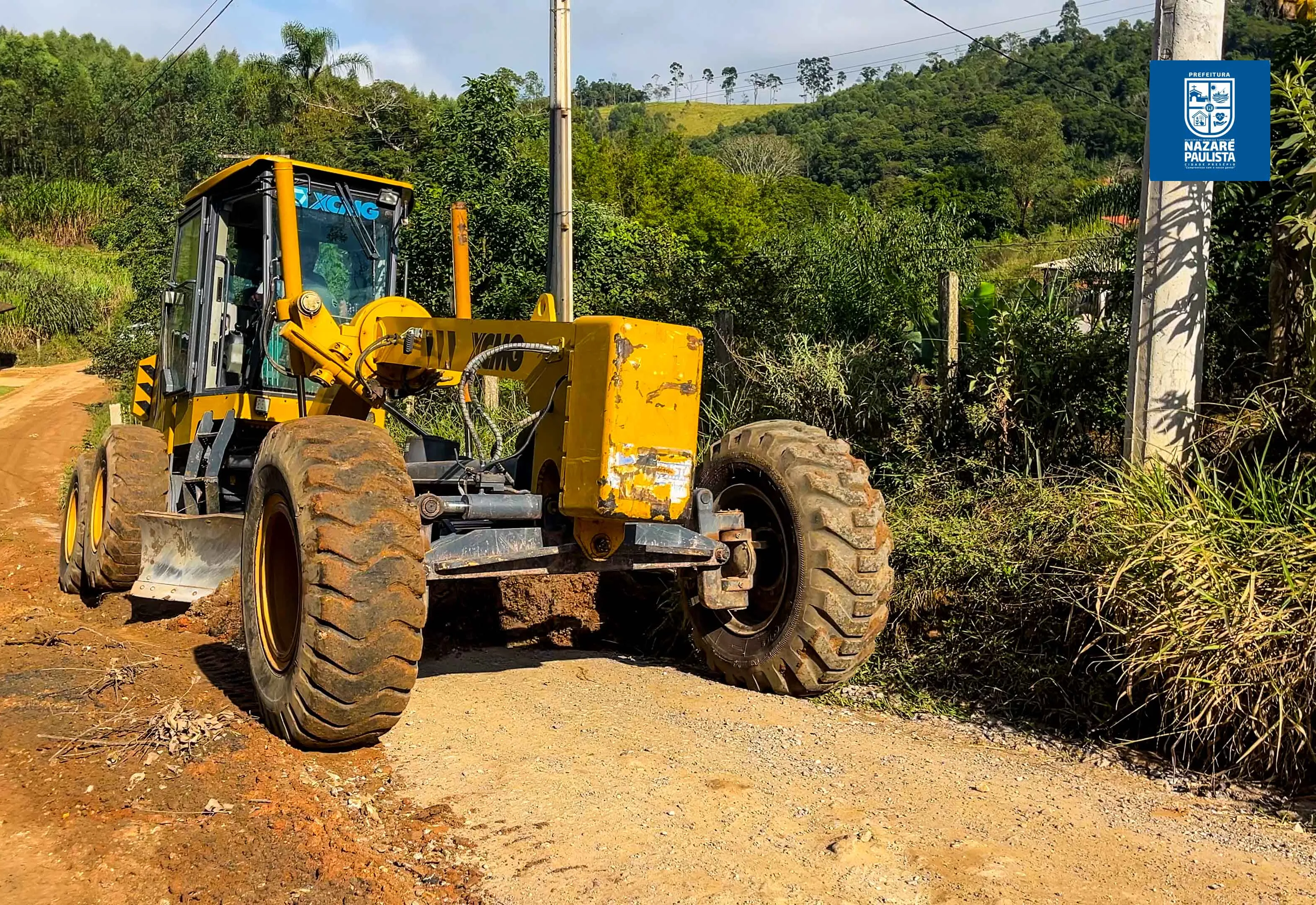 Prefeitura realiza manutenção na estrada municipal do Quatro Cantos 