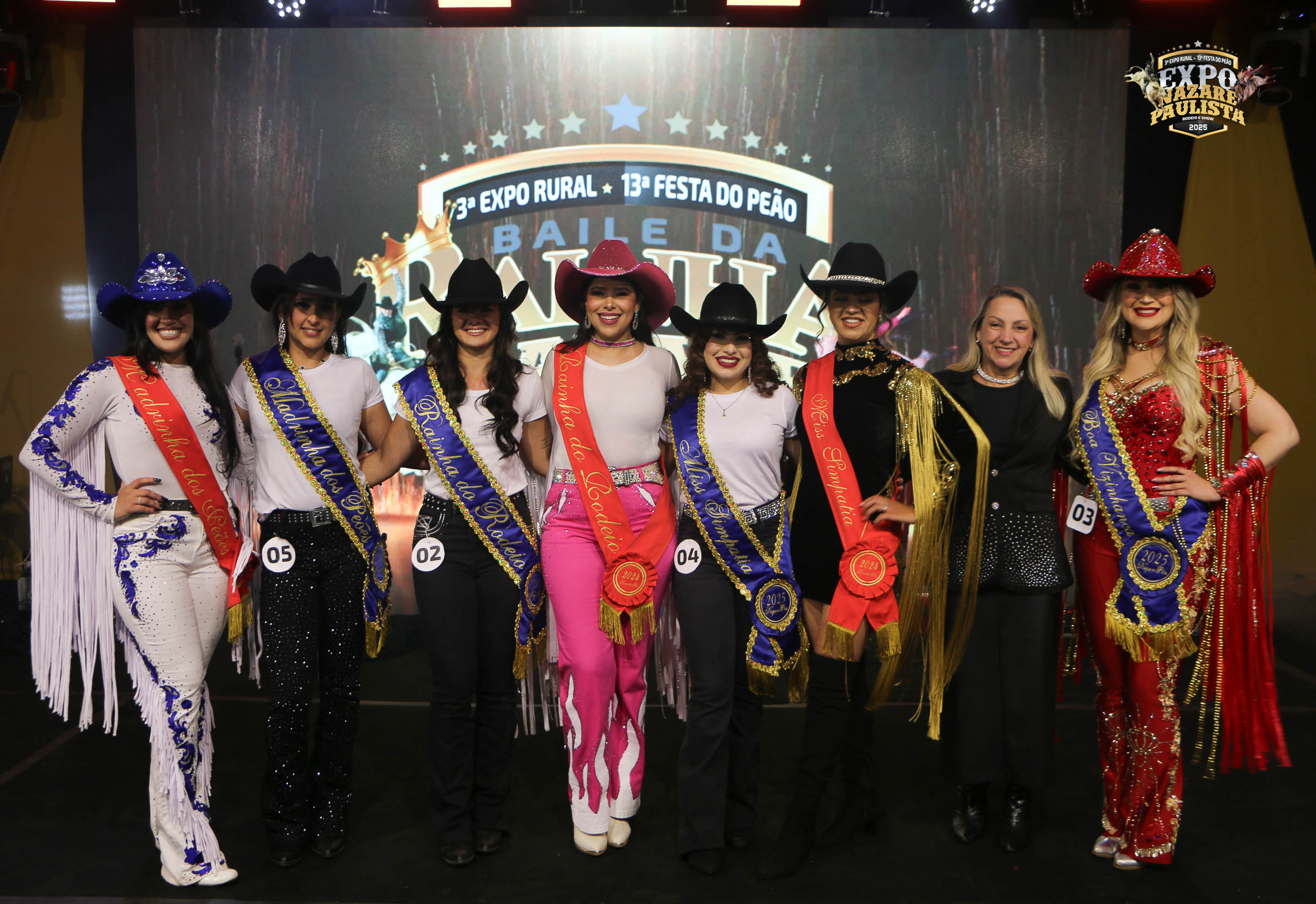 Acompanhe os melhores momentos da escolha da corte no Baile da Rainha e show com a banda Red Fox em Nazaré Paulista