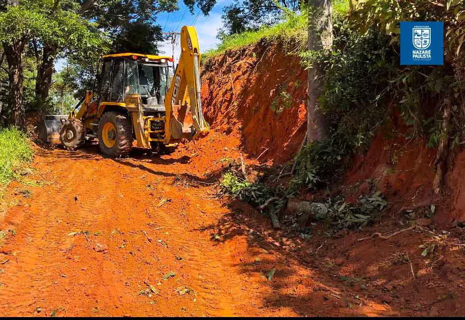 PREFEITURA REALIZA MANUTENÇÕES NA ESTRADA ARMINDO THOMÉ 