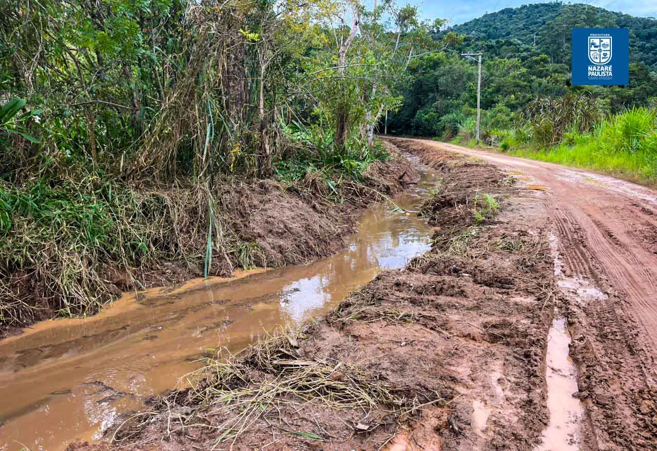 PREFEITURA AVANÇA COM MANUTENÇÃO DE ESTRADAS RURAIS E PREVENÇÃO DE ALAGAMENTOS