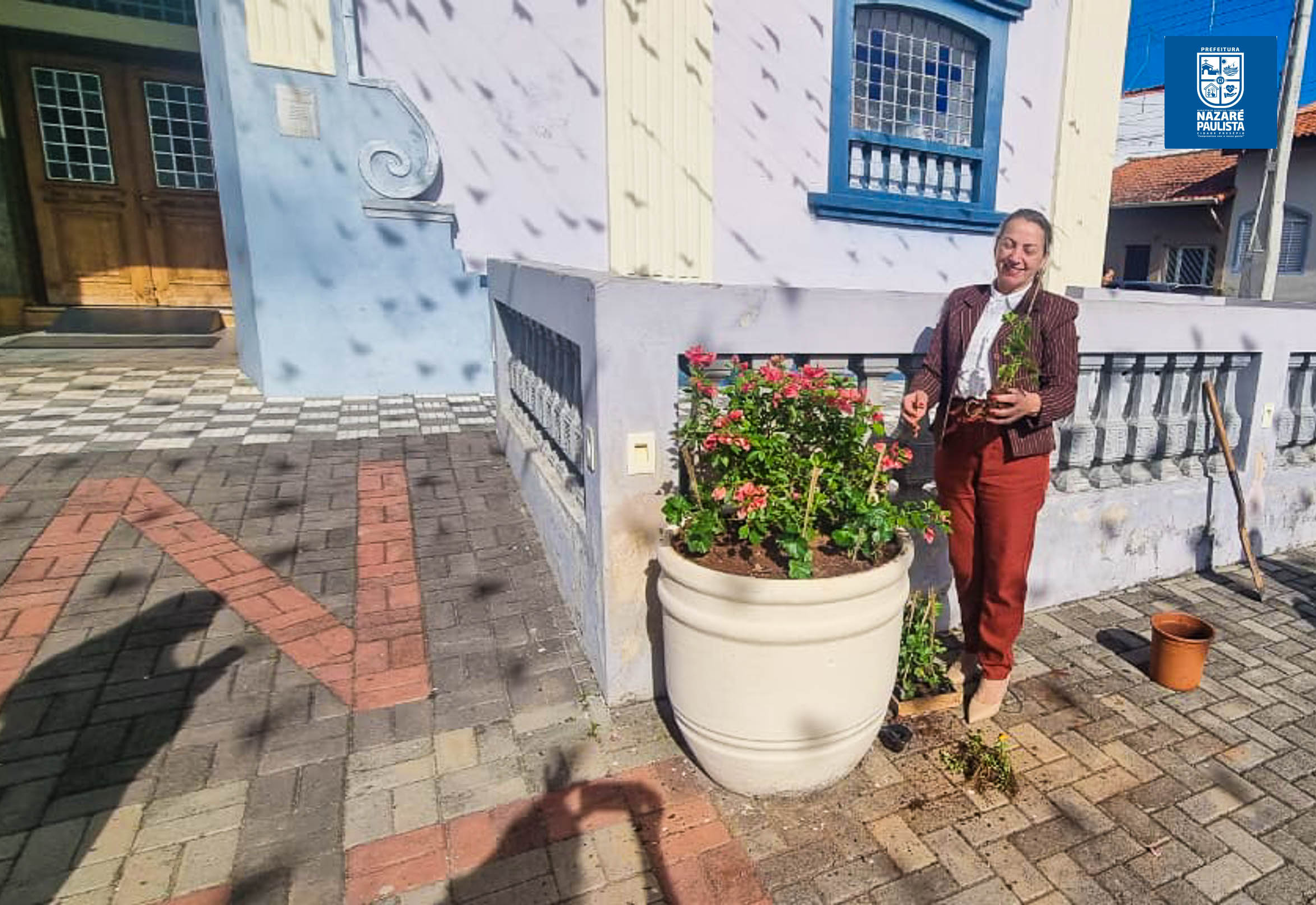 Prefeitura realiza plantio de mudas e revitaliza Praça da Matriz e Império do Divino para a Festa do Divino Espírito Santo 2025