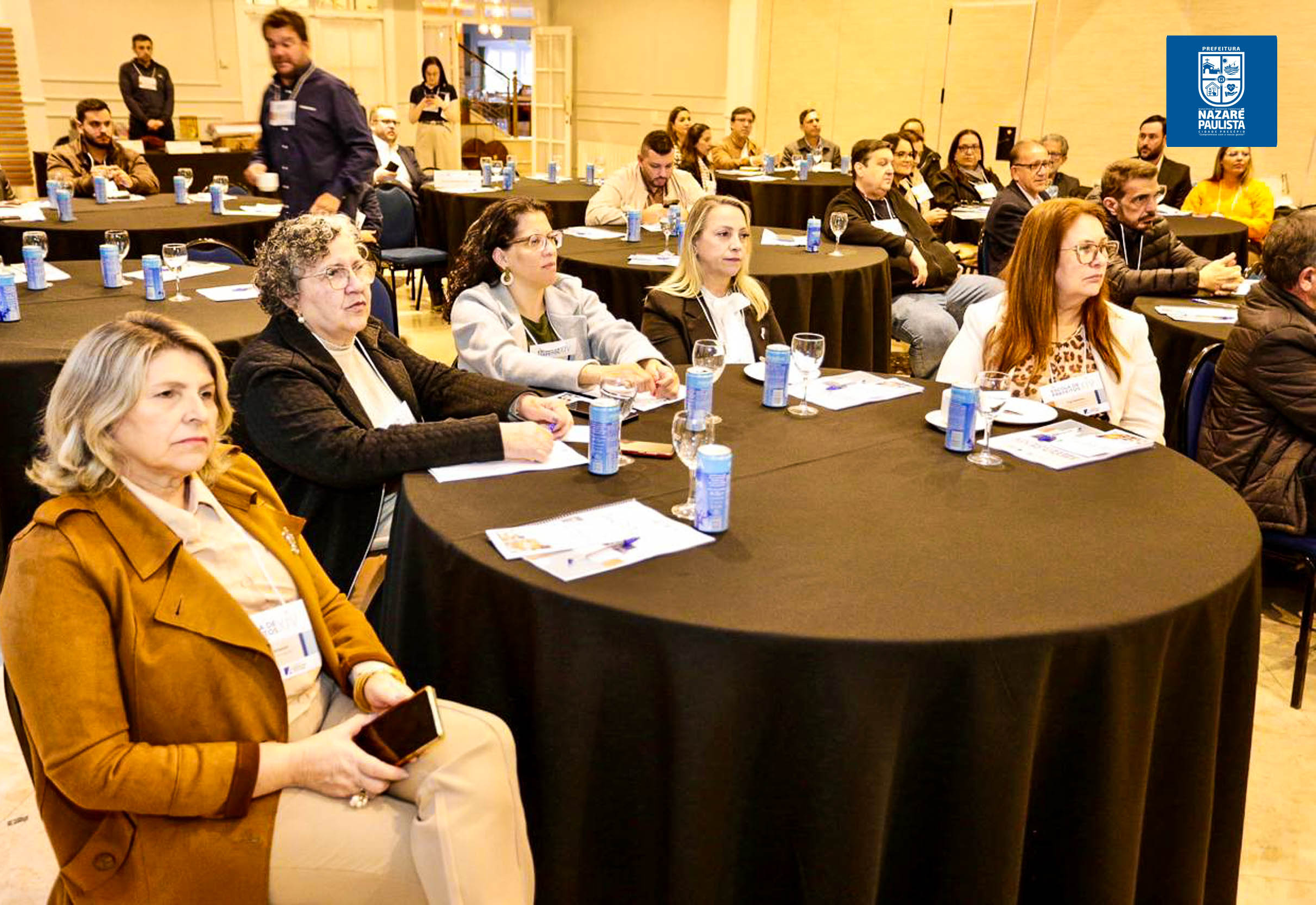 Prefeita Professora Guinha participa do 1º dia da Escola de Prefeitos 2025 em Campos do Jordão