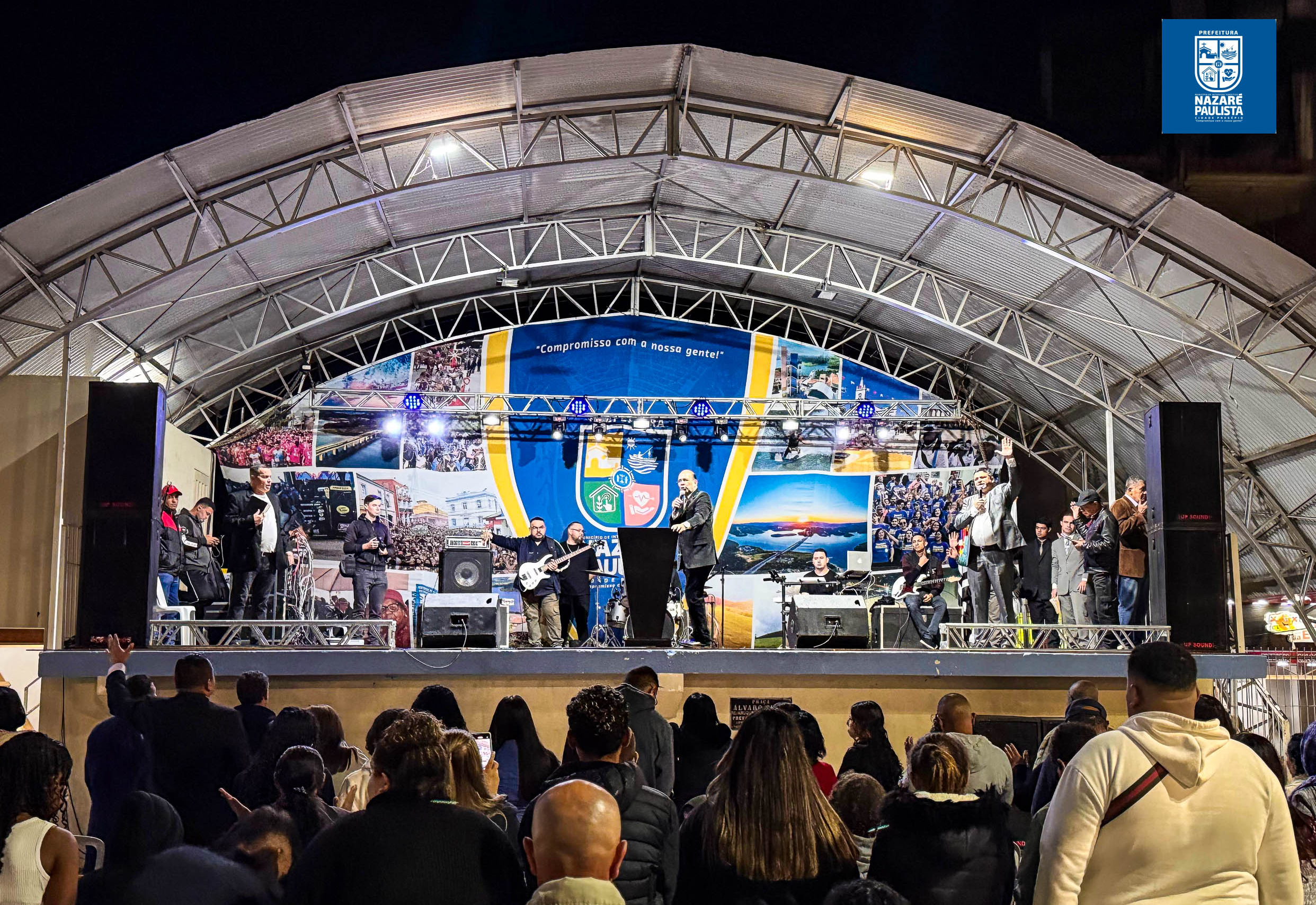 “Sábado Adoração” emociona fiéis na Praça Álvaro Guião e fortalece a união em Nazaré Paulista