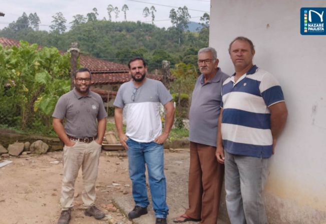 Equipe do departamento de Agricultura realiza visita técnica a produtor rural no bairro Ribeirão Acima em Nazaré Paulista