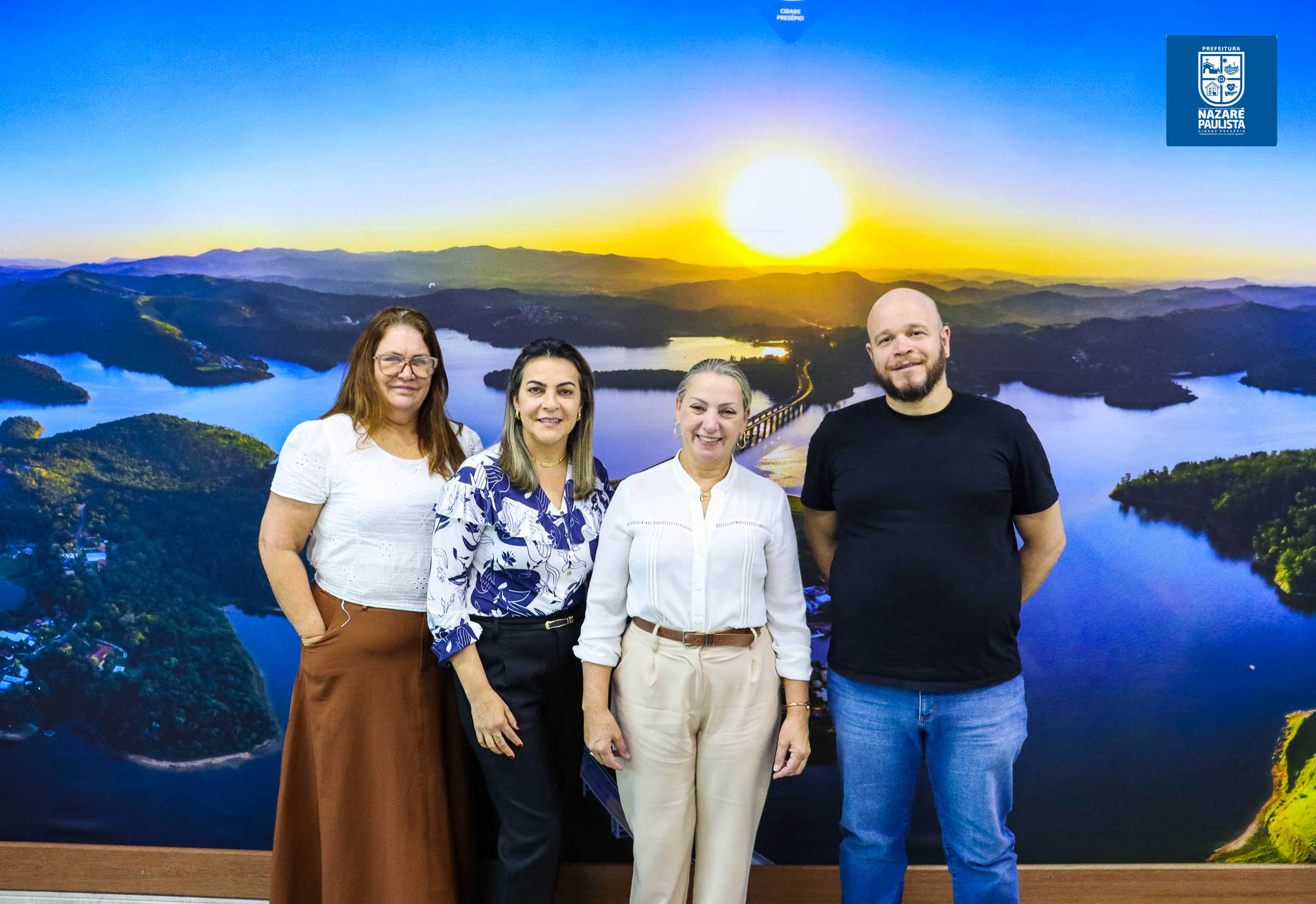  Prefeita Professora Guinha dá boas-vindas ao novo diretor da Escola Estadual Francisco Derosa