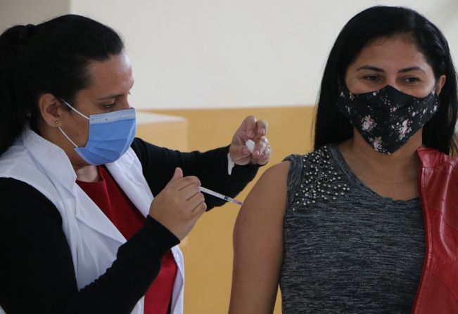 Prefeitura realizou a vacinação dos profissionais da educação em Nazaré Paulista 