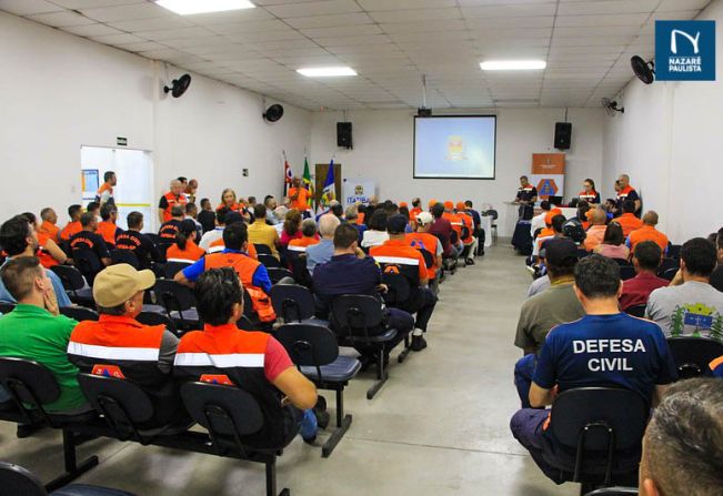 Equipe da Defesa Civil de Nazaré Paulista participa de curso de capacitação em Itatiba