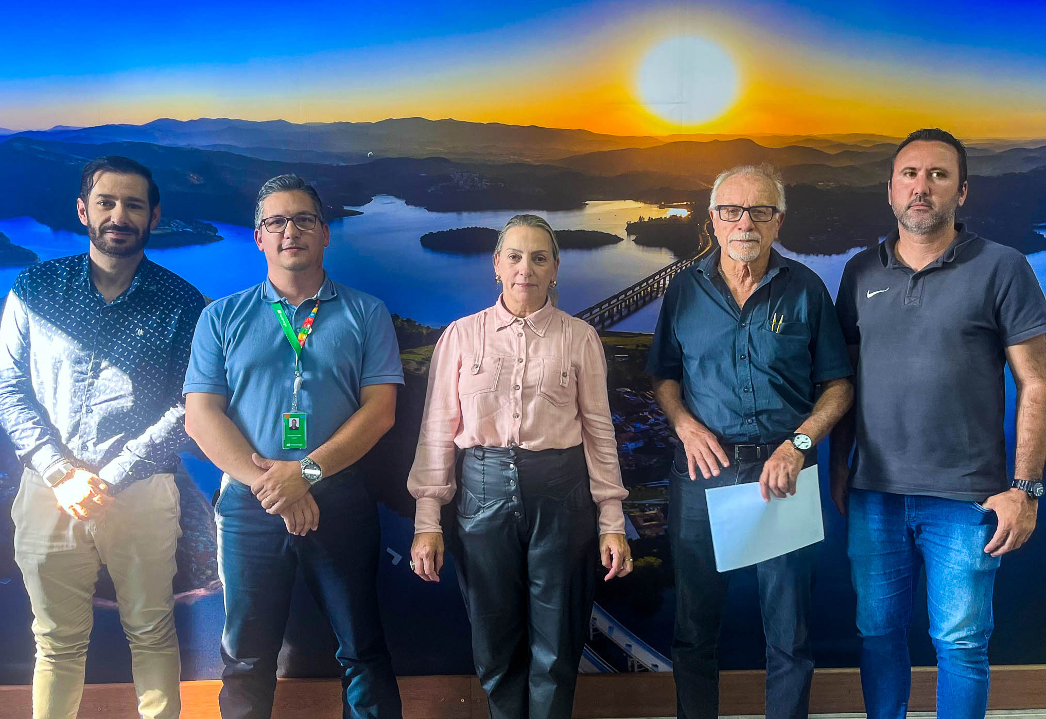 Prefeitura de Nazaré Paulista avança em parceria com Neoenergia para modernizar iluminação pública e hospitalar