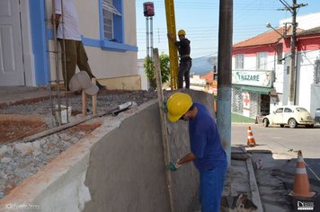 Foto - Administração inicia pintura e reforma no Prédio Sede da Prefeitura