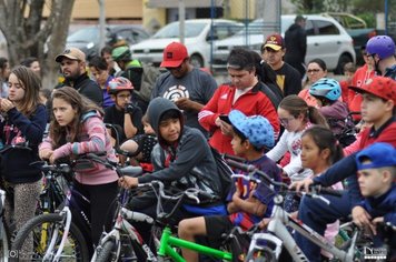 Foto - Passeio Ciclístico em homenagem ao Dia dos Pais é sucesso em Nazaré Paulista