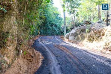 PREFEITURA REALIZA MELHORIAS NA ESTRADA DO CAMPESTRE NO BAIRRO MORRO GRANDE EM NAZARÉ PAULISTA.