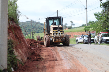 Prefeitura de Nazaré Paulista inicia manutenção da estrada na avenida Matias Lopes